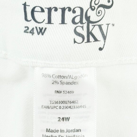 NWT Terra & Sky Women's Straight High Rise Stretch White Denim Jeans Plus Sz 24W - Picture 5 of 9